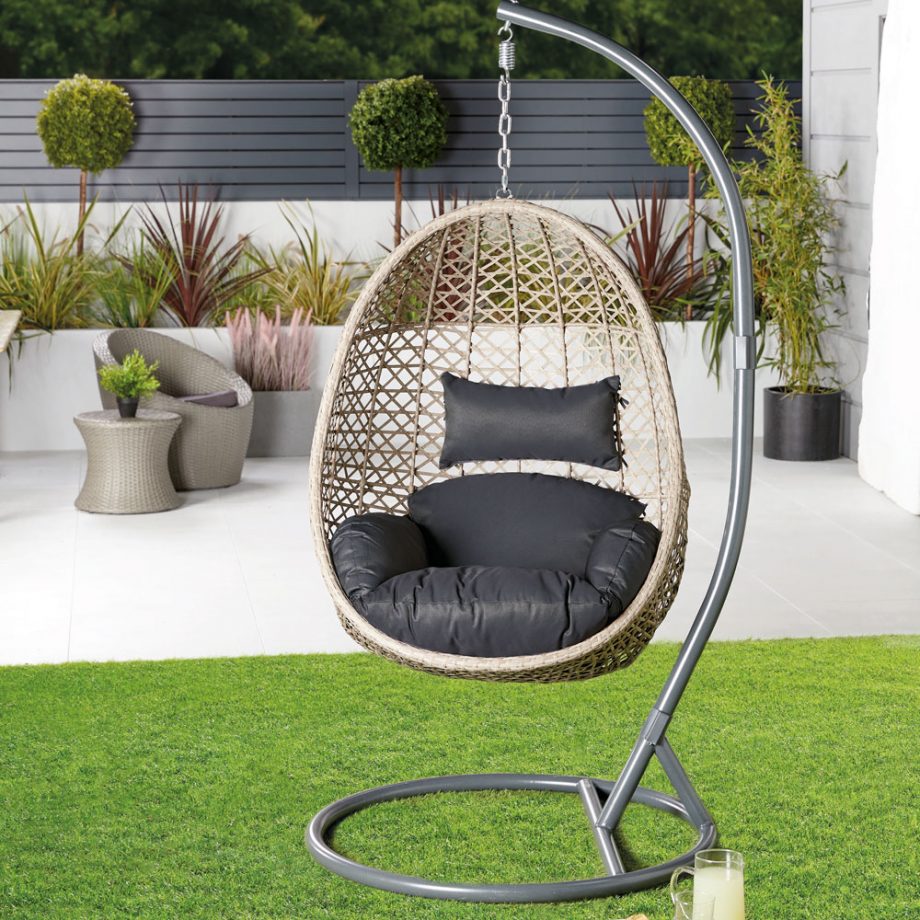 Garden furniture online